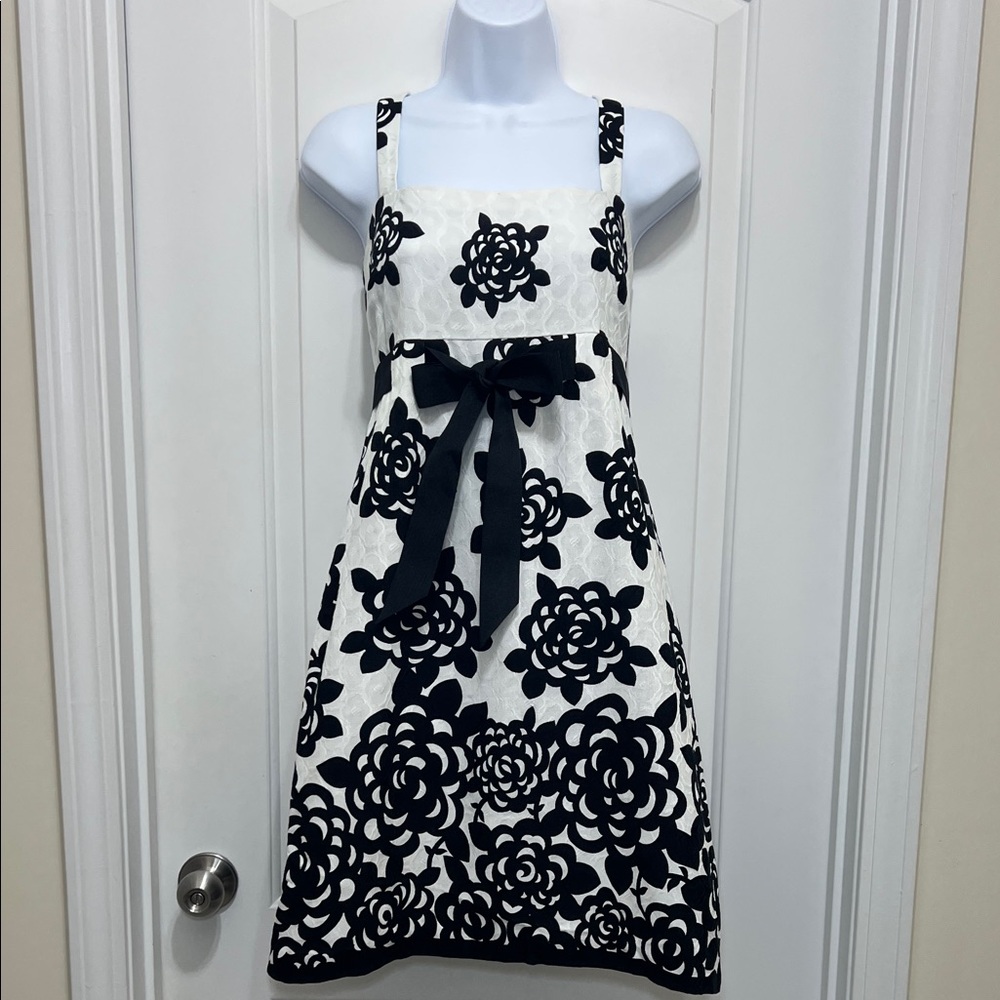 Jessica Howard Black and White Floral Empire-Waist Dress